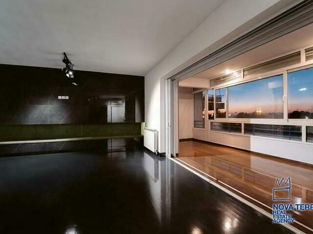 Home for rent Palaio Faliro (Flisvos) Apartment 211 sq.m. renovated