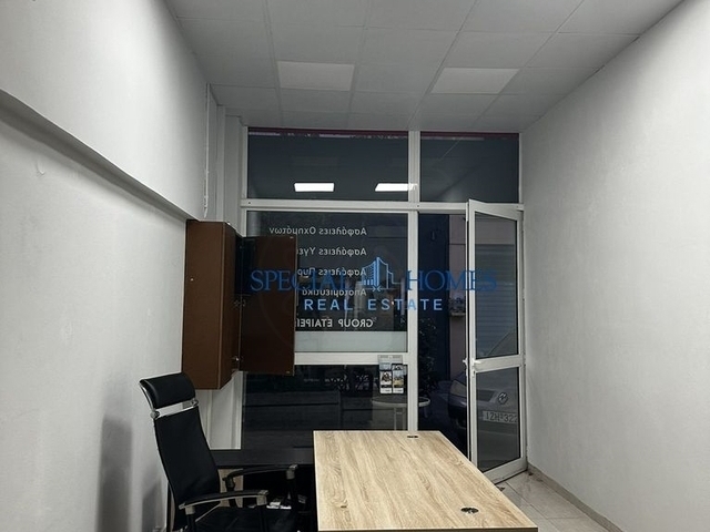 Commercial property for rent Athens (Lambrakis Hill) Store 33 sq.m.
