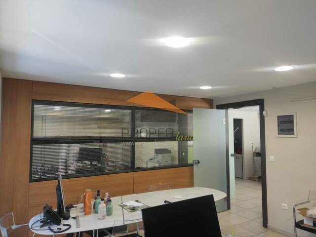 Commercial property for rent Chalandri (Rizareios) Office 80 sq.m.