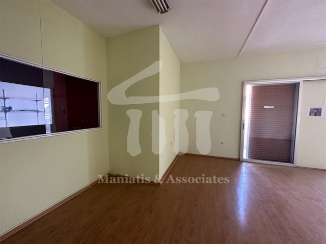 Commercial property for rent Nikaia (Center) Office 214 sq.m. renovated