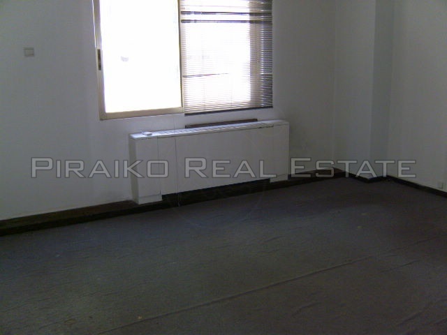 Commercial property for rent Pireas (Terpsithea) Office 45 sq.m.