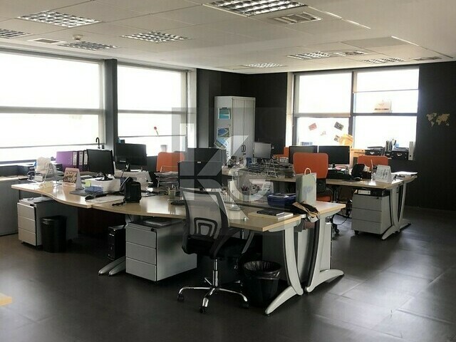 Commercial property for rent Marousi (Center) Office 385 sq.m.
