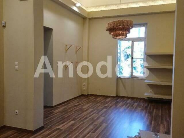 Commercial property for rent Chalandri (City Hall) Store 285 sq.m.