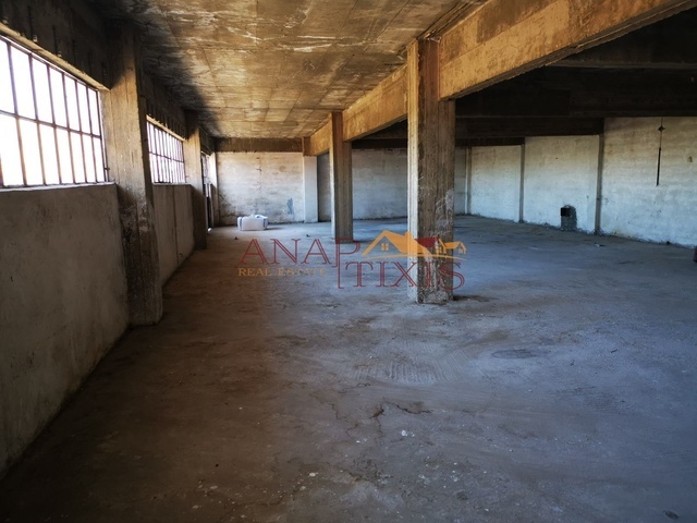 Commercial property for sale Pireas (Kaminia) Building 652 sq.m.