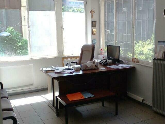 Πώληση επαγγελματικού χώρου Αθήνα (Ομόνοια) Γραφείο 28 τ.μ.