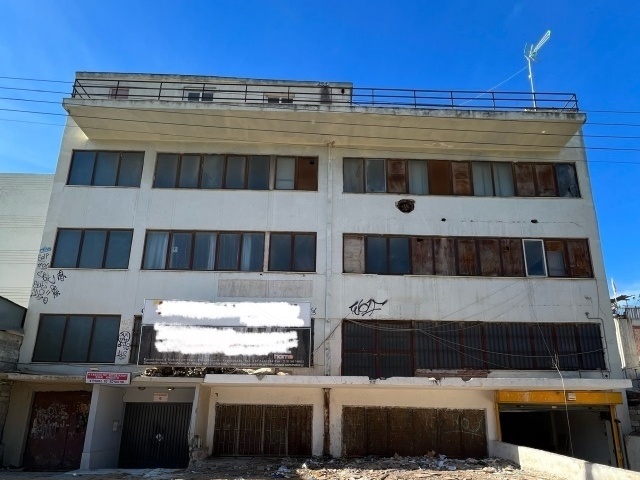 Commercial property for sale Nikaia (Agia Varvara limits) Building 2.150 sq.m.