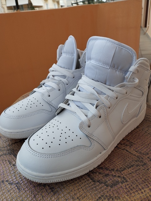 Εικόνα 1 από 2 - Nike Air Jordan -  Πειραιάς >  Τερψιθέα