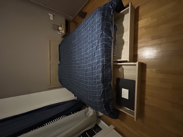 Εικόνα 1 από 2 - Διπλό ξύλινο Κρεβάτι με στρώμα -  Κεντρικά & Νότια Προάστια >  Νέα Σμύρνη