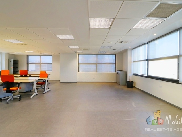 Commercial property for rent Marousi (Agioi Anargyroi) Office 420 sq.m. renovated
