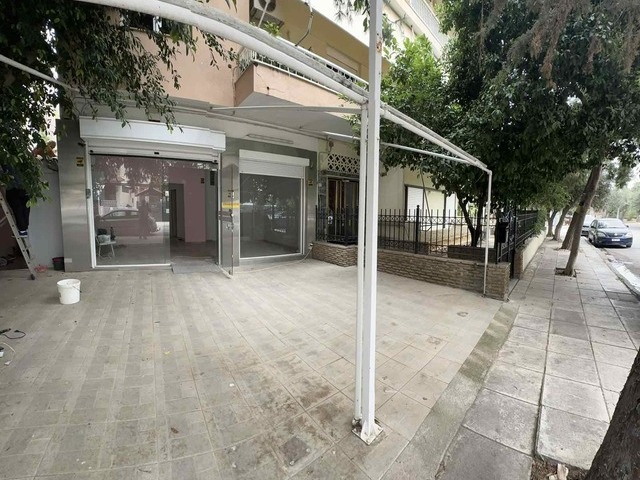 Commercial property for rent Palaio Faliro (Agia Varvara) Store 55 sq.m. renovated
