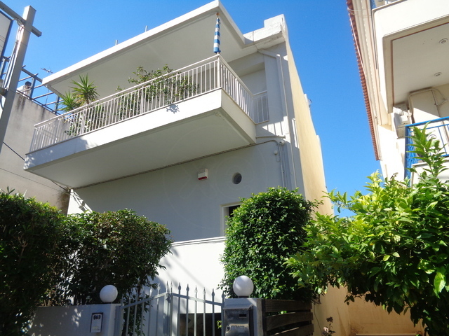 Commercial property for rent Alimos (Ampelakia) Building 225 sq.m.