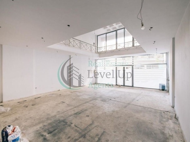 Commercial property for sale Pireas (Maniatika) Building 550 sq.m. renovated