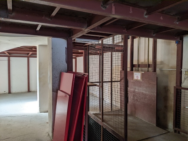 Commercial property for rent Haidari (Agia Grigorousa) Storage Unit 260 sq.m.