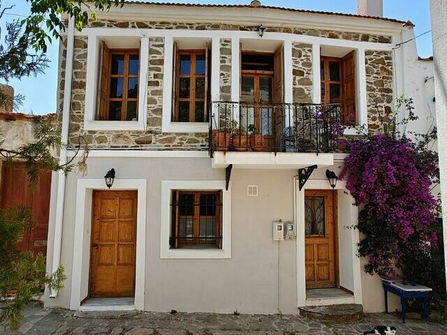 Home for sale Volissos Detached House 105 sq.m. furnished renovated