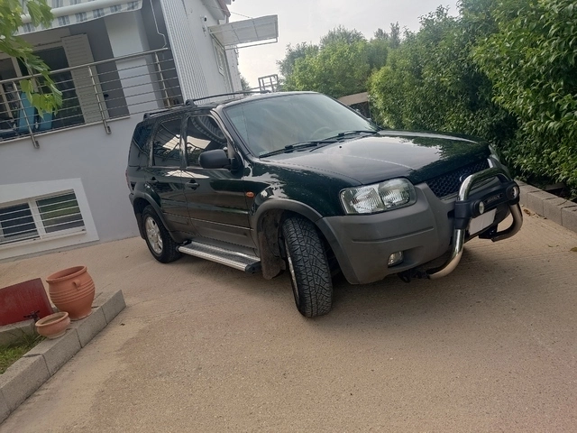 FORD MAVERICK XLT