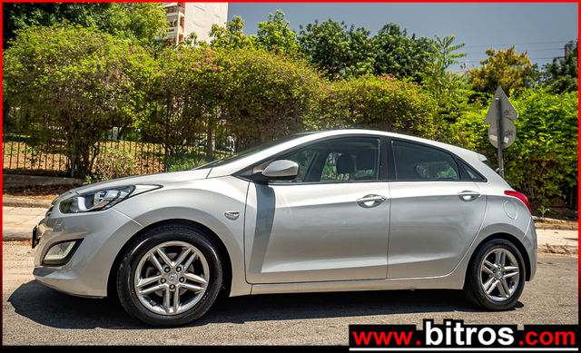 Φωτογραφία για μεταχειρισμένο HYUNDAI i30 1.4 CRDI COMFORT PLUS 90hp -GR του 2015 στα 8.800 €