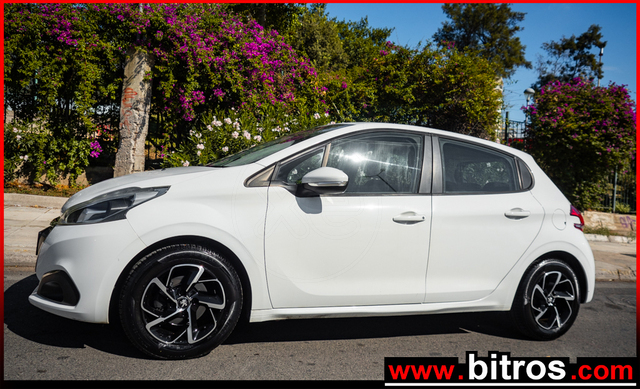 Φωτογραφία για μεταχειρισμένο PEUGEOT 208 1.6 BHDI 100HP BUSINESS -GR του 2017 στα 9.800 €