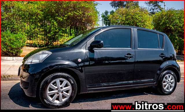 Φωτογραφία για μεταχειρισμένο DAIHATSU SIRION 1.0 FULL EXTRA του 2010 στα 5.600 €