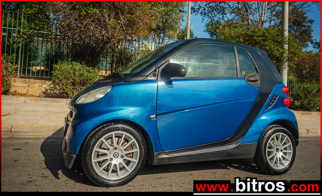 Φωτογραφία για μεταχειρισμένο SMART FORTWO 1.0 MHD 71HP PASSION του 2009 στα 5.800 €