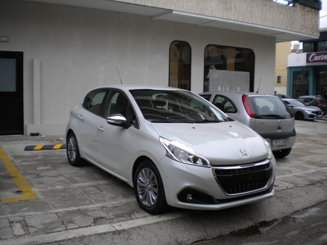 Φωτογραφία για μεταχειρισμένο PEUGEOT 208 Allure του 2015 στα 9.500 €