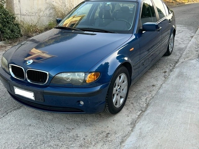 BMW 318I