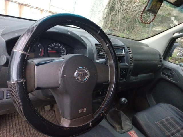 NISSAN NAVARA