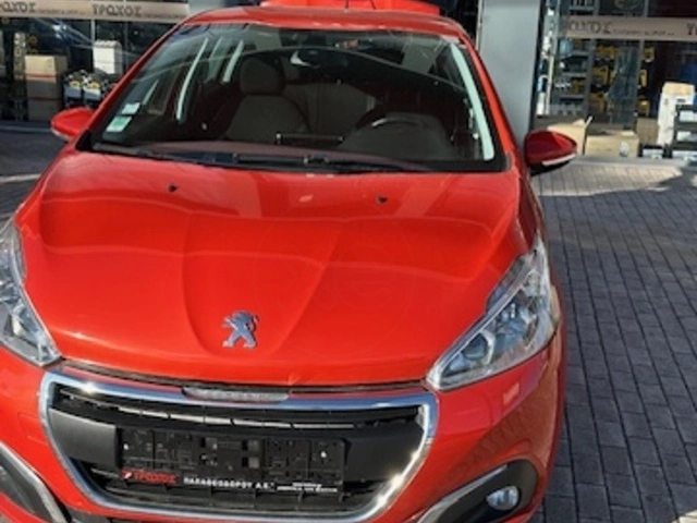 PEUGEOT 208 e active