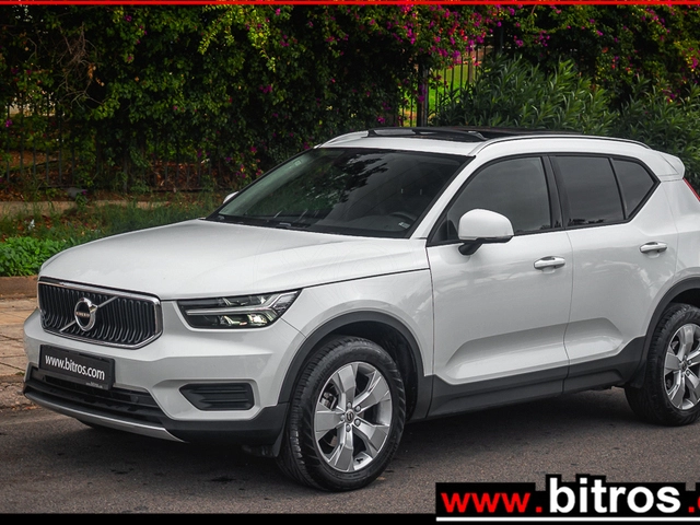 VOLVO XC40 PANORAMA ROOF NAVI-CAMERA MOMENTUM 1.5 T3 163HP-GR