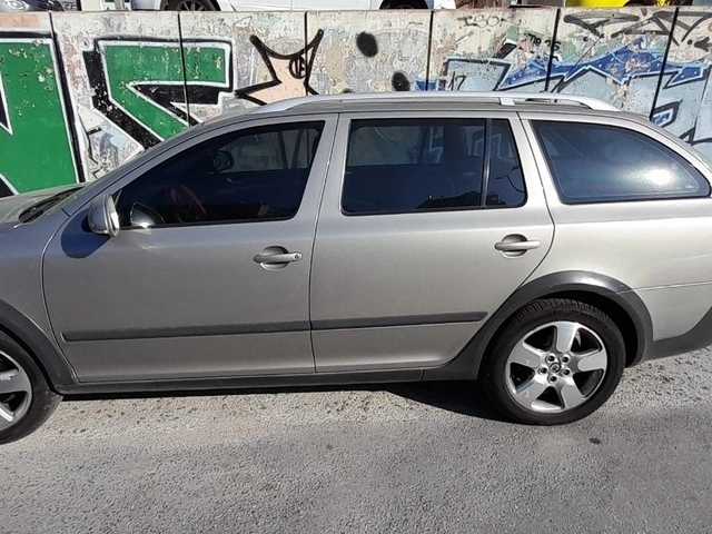 SKODA OCTAVIA Scout