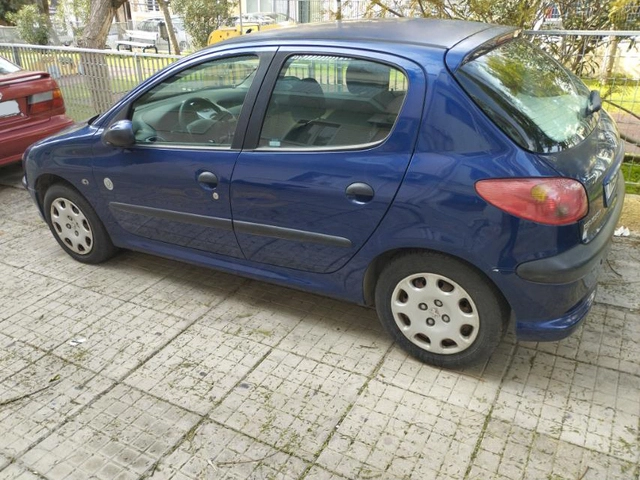 PEUGEOT 206