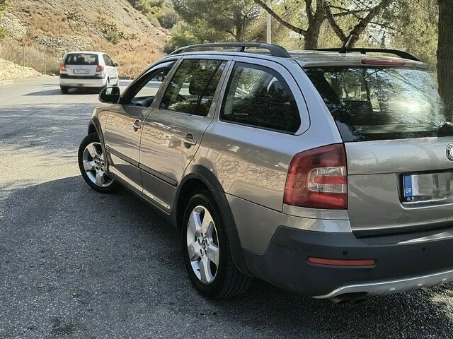 SKODA OCTAVIA Scout