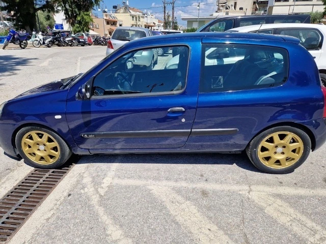 RENAULT CLIO