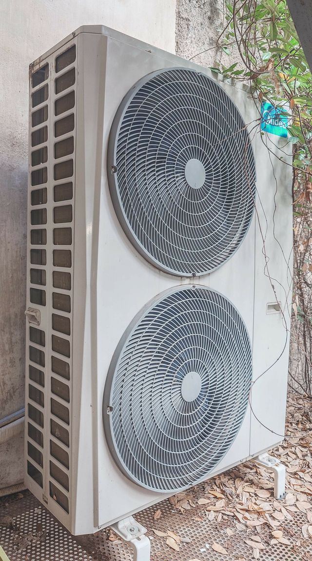 Εικόνα 1 από 3 - Μονάδα κλιματισμού και εξαερισμού -  Κέντρο Αθήνας >  Κολωνάκι