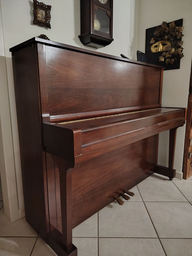 Εικόνα 1 από 9 - ΠΙΑΝΟ -  Κέντρο Αθήνας >  Κολωνός