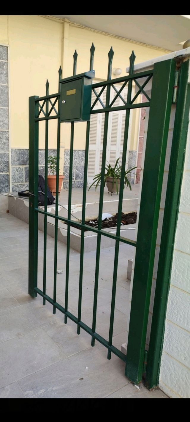 Εικόνα 1 από 3 - Κάγκελα Εξώπορτα -  Κεντρικά & Δυτικά Προάστια >  Περιστέρι