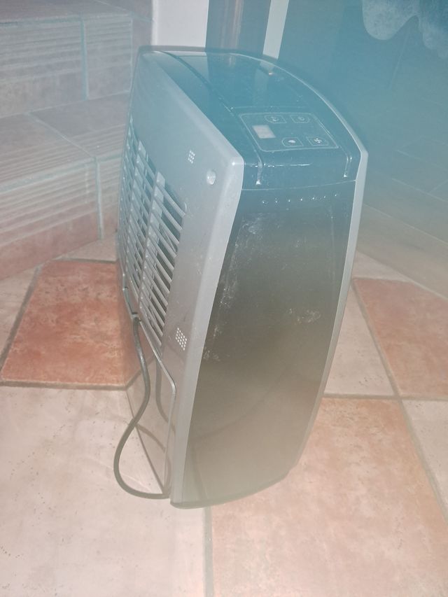 Εικόνα 1 από 3 - Αφυγραντήρας με Συμπιεστή -  Κεντρικά & Δυτικά Προάστια >  Γαλάτσι