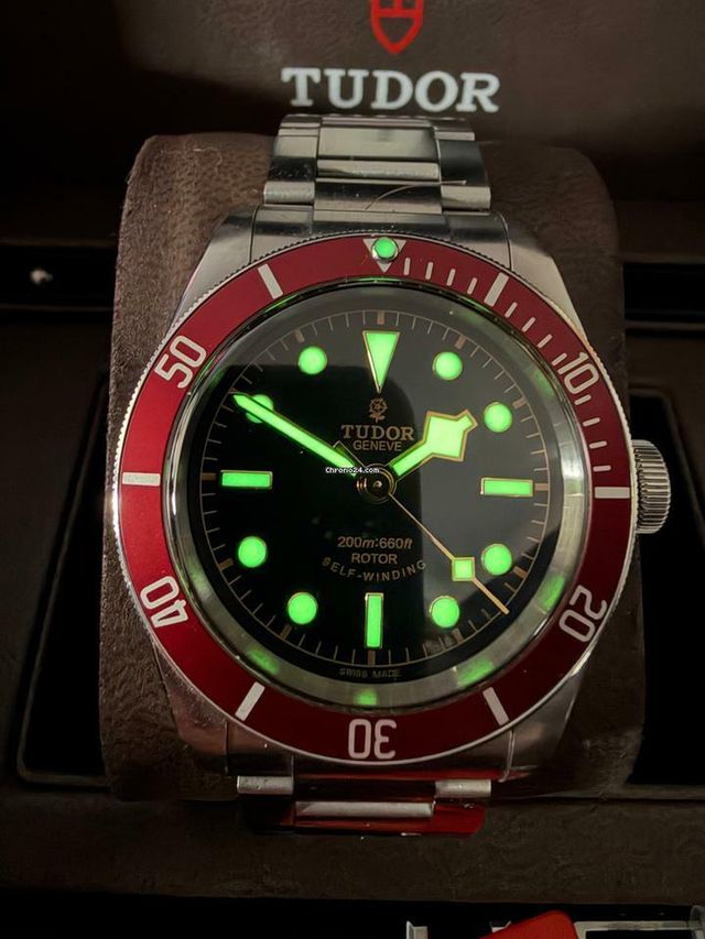 Εικόνα 1 από 4 - Tudor Black Bay -  Κεντρικά & Δυτικά Προάστια >  Χαϊδάρι