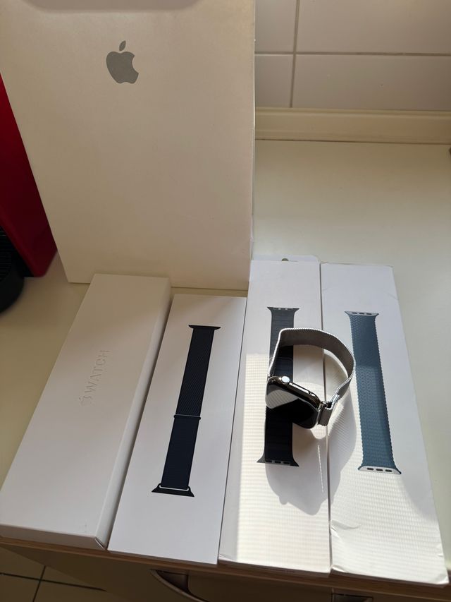 Εικόνα 1 από 3 - Ρολόι Χειρός -  Βόρεια & Ανατολικά Προάστια >  Χαλάνδρι