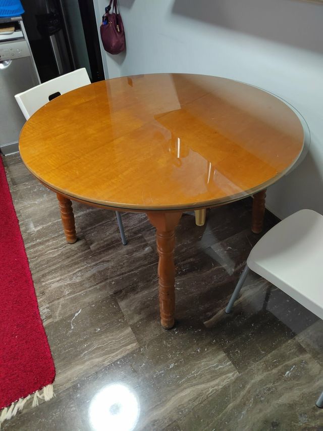 Εικόνα 1 από 1 - Τραπέζι -  Βόρεια & Ανατολικά Προάστια >  Χολαργός